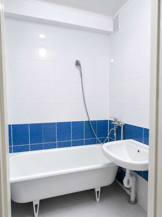 Продается 2 комнатная квартира, пр.Строителей