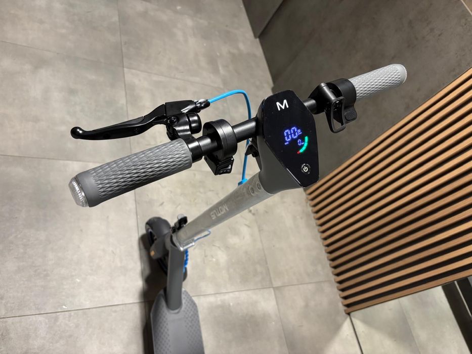 Vand 2 trotinete Motus Scooty 10 Gen 4 350W