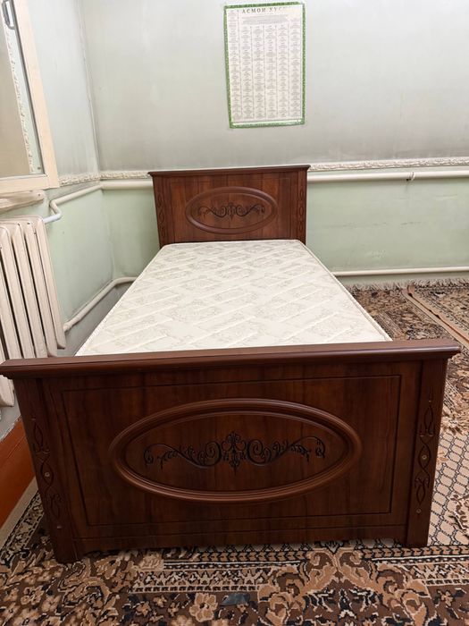 Кровать хорошем в состояниии