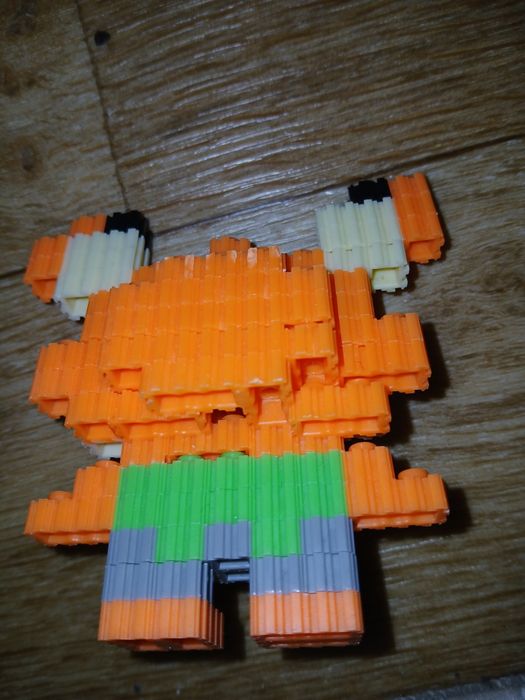 Продоется собравшое лего