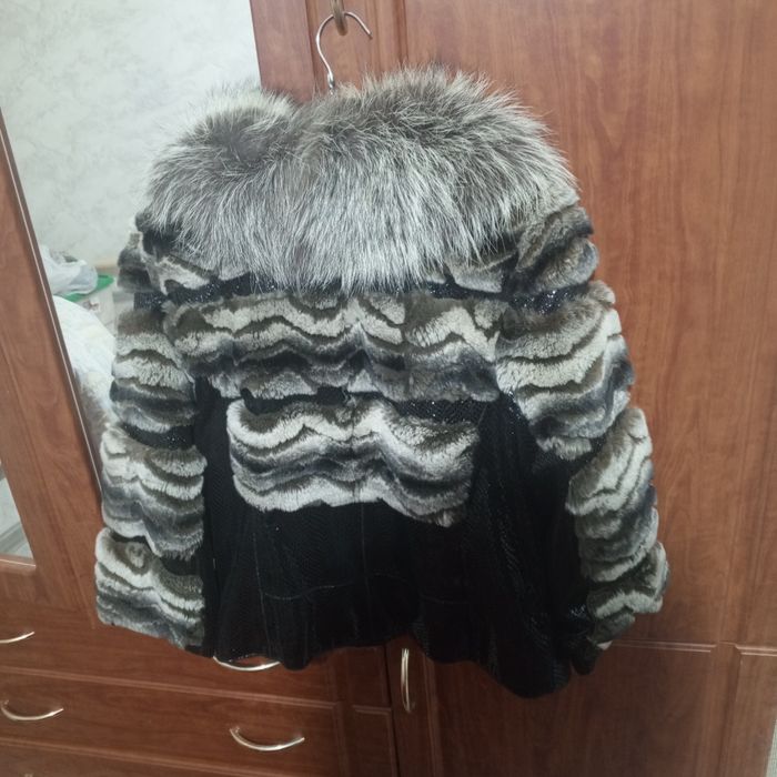 Продаются две шубы