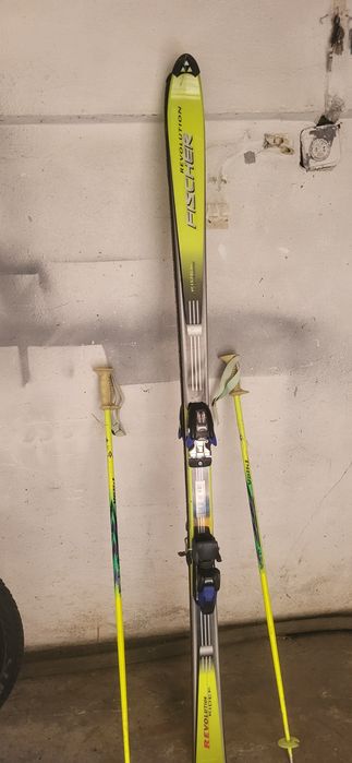 Set Schiuri Fischer Revolution Rider 180 cm + Legături Marker + Bețe Völkl
