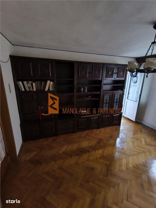 Apartament 3 camere cf 1 decomandat zona 23 August — fotografia 1