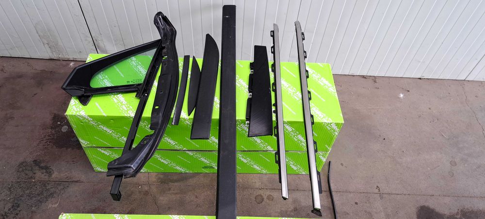 Лайстни и уплътнения за Peugeot 2008 2016 face lift