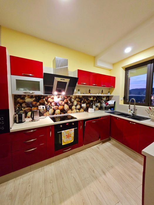 Продава се Къща в Елена - 860 кв.м за 1779 €/кв.м - Снимка #12