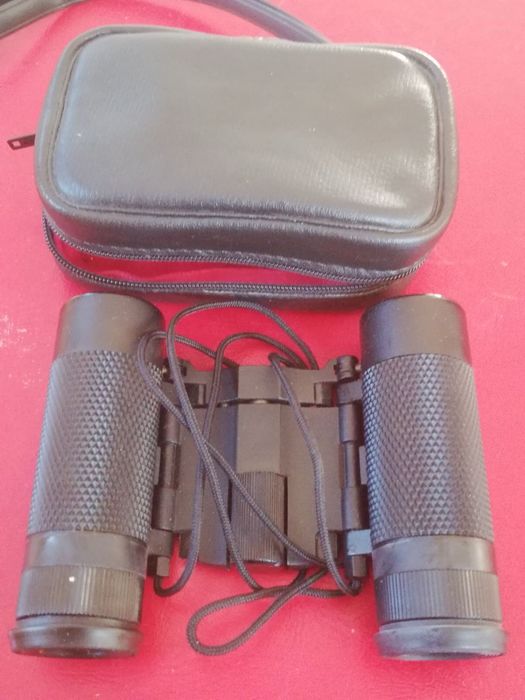 Малък компактен бинокъл Optus