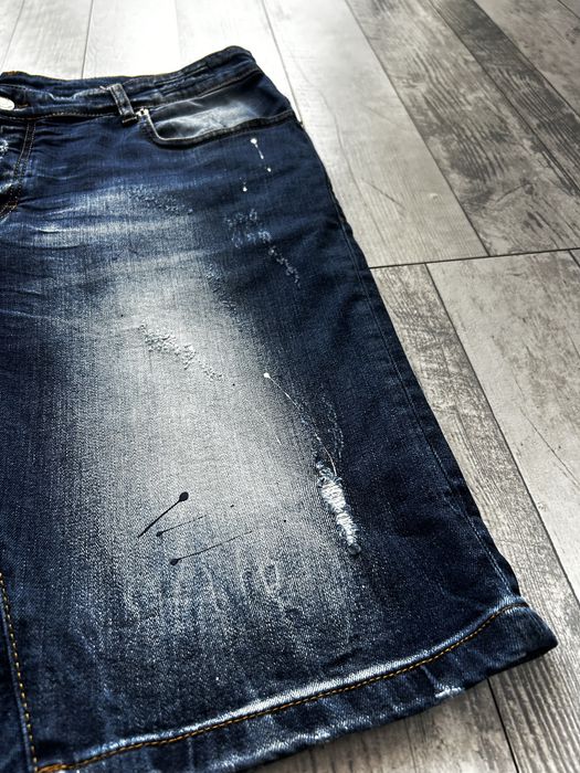 Blugi scurti barbati Dsquared2 - marimea 50 stare excelenta