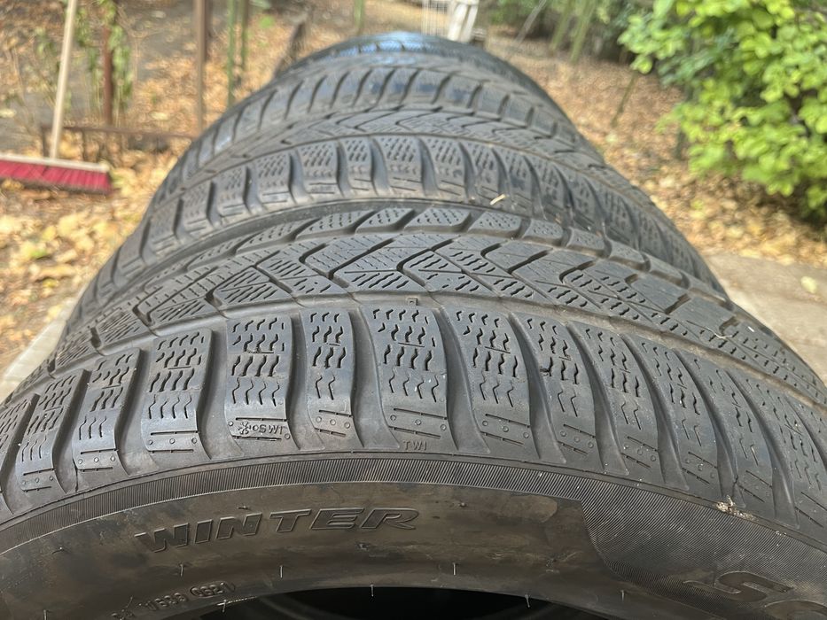 Зимни гуми Pirelli 225/60/17  4бр