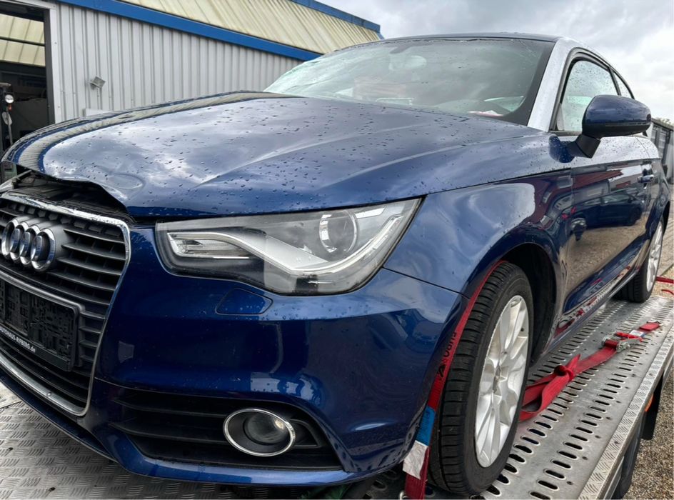 Ауди А1 на части Audi A1 1.6tdi CaY 150000км перфектен мотор и кутия.
