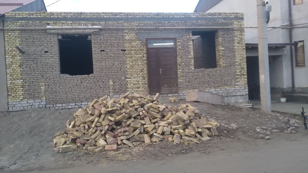 9 ohiri 50maktab orkasida ustoz pita bn bosirigan