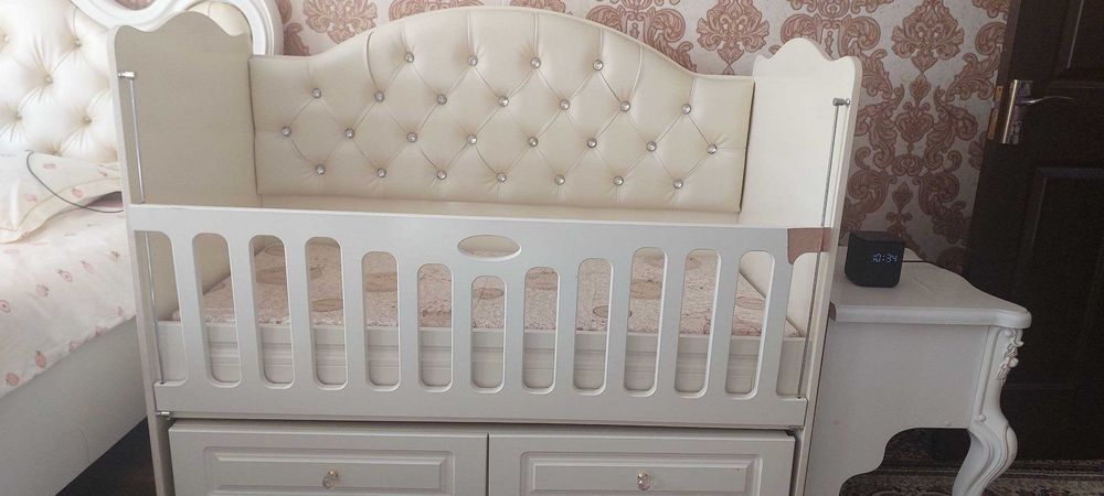 Детская кроватка