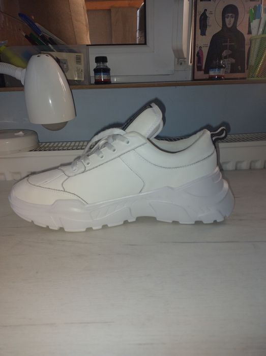 Vând adidasi Versace jeans couture