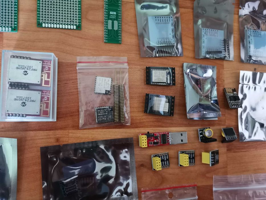 Kit Module radio ESP32 ESP8266 LORA ZigBee + traf curent etc