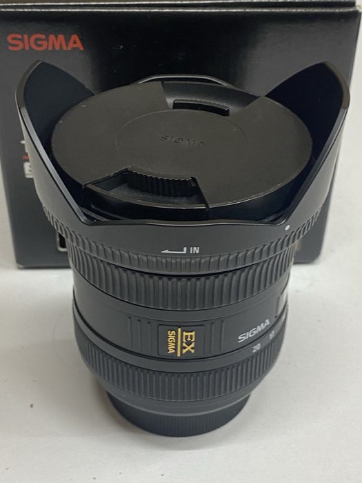 Obiectiv foto Sigma 10-20 mm,montura Nikon  EX DC