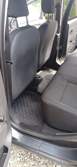 Inchiriez Logan 2 GPL / Rent a Car