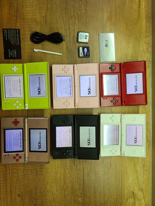 Nintendo DS lite конзола