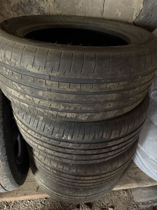 Продам шины 215/55 r16