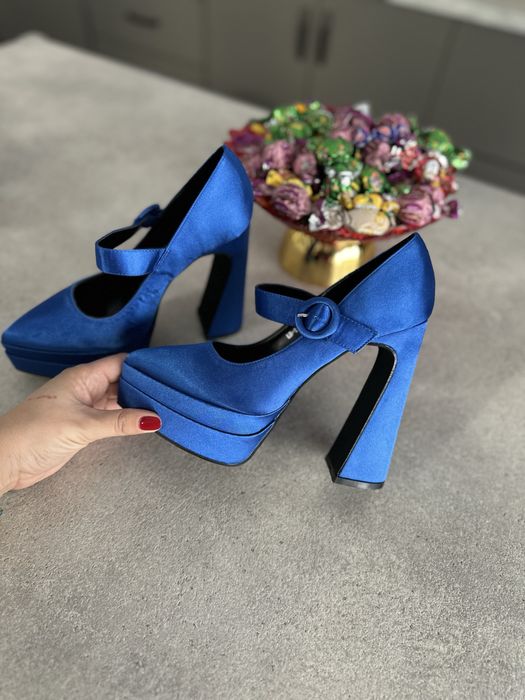 Pantofi noi tip stiletto