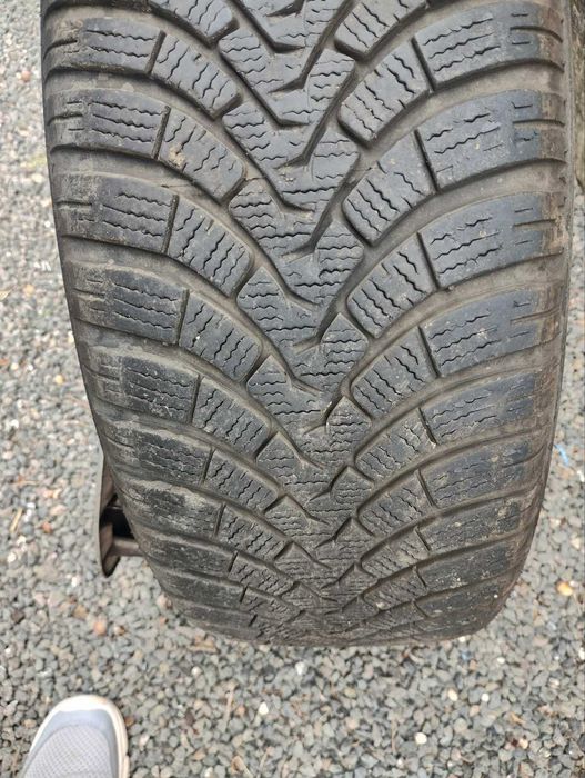 Зимен комплект гуми с джанти за Форд фокус МК3