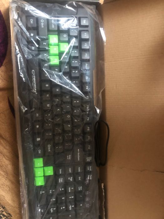 Tastatura noua la cutie