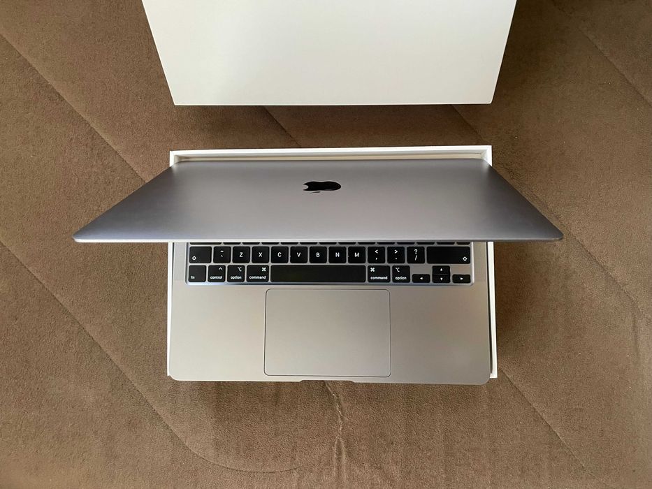13" MacBook Air A2179(2020 г.)Space Grey- i5/8GB RAM/512GB SSD