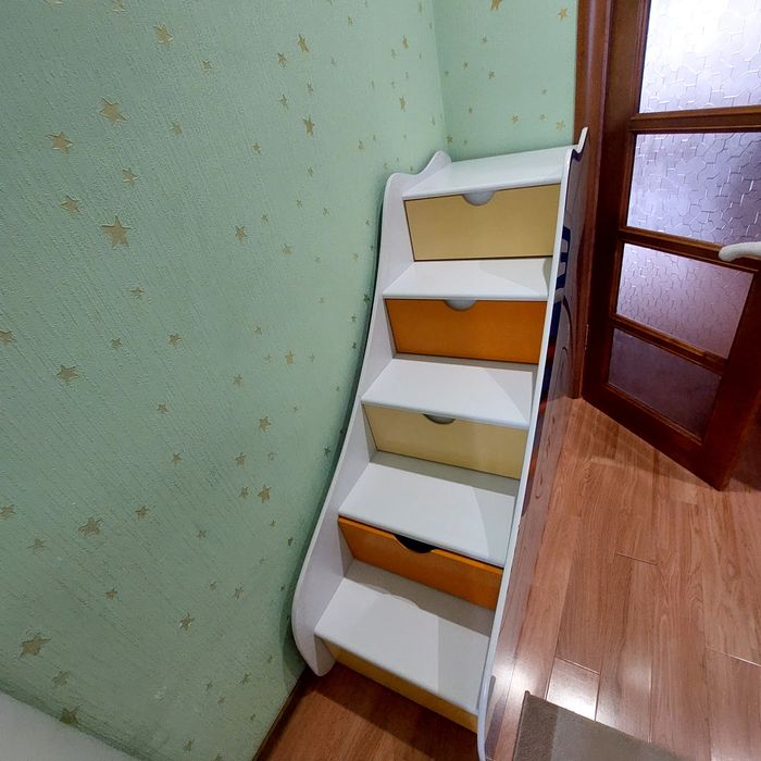 Продам шкаф- лестница