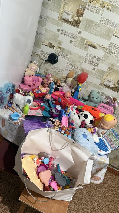 Продам набор детских игрушек