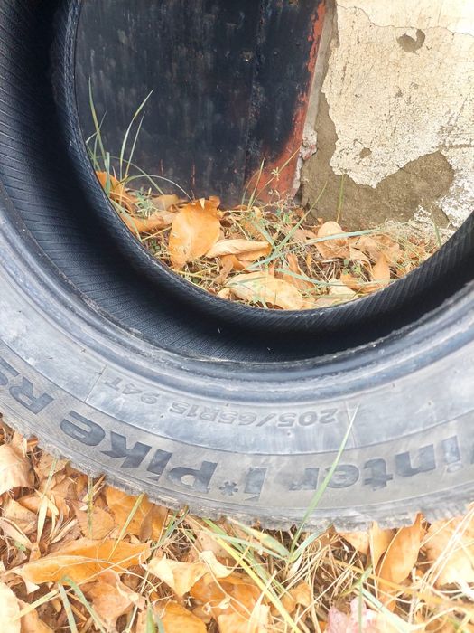 Продам резину 205/65/R15