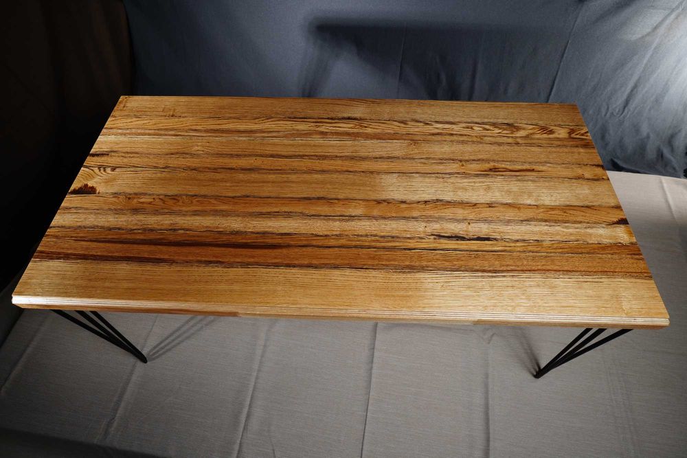 Холна маса с масивен плот дъб