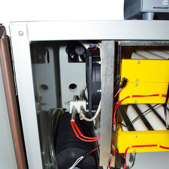 Incubator profesional UNITEH 180 capacitate 180 oua Transport gratuit