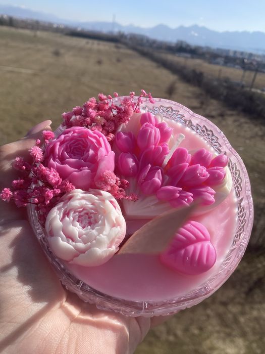 Realizez lumanari din ceară naturală de soia