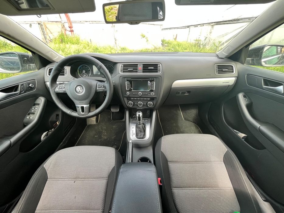 Jetta hybrid 2013 piese