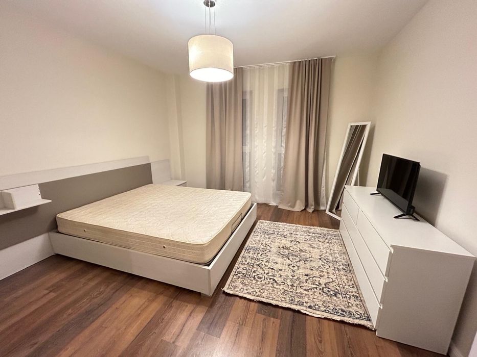 Inchiriez apartament