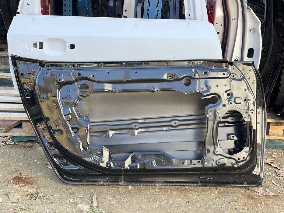 Nissan 370z лява врата от 2009