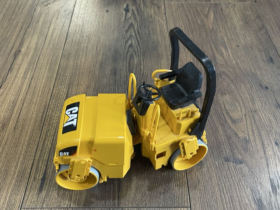 BRUDER валяк CAT 02433