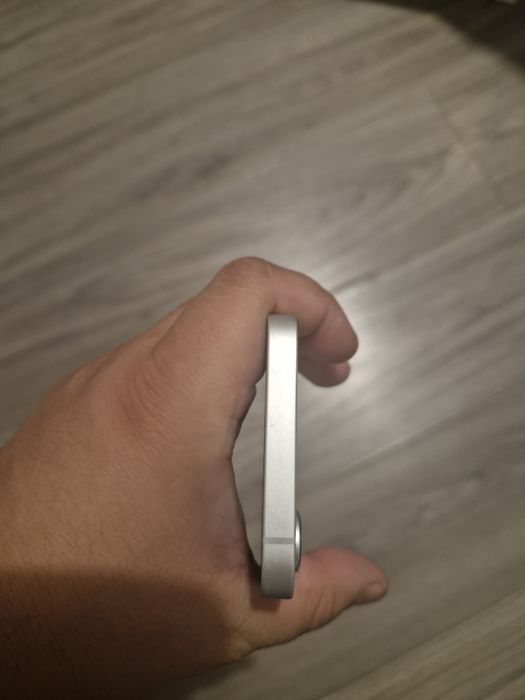 Iphone 16e, 128 Gb, alb, stare foarte buna, 100% baterie, liber de ret