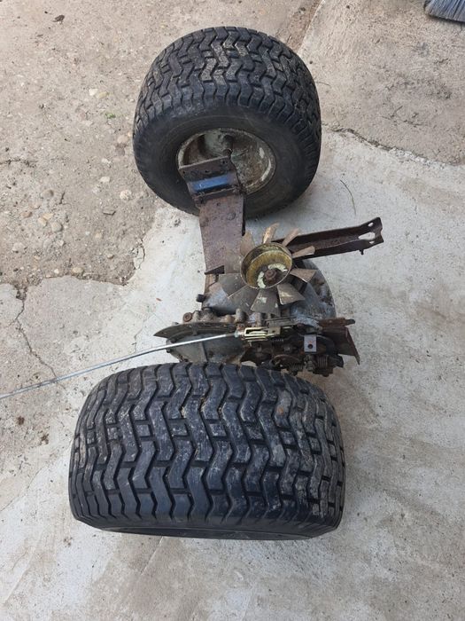 Punte tractor gazon hidro.