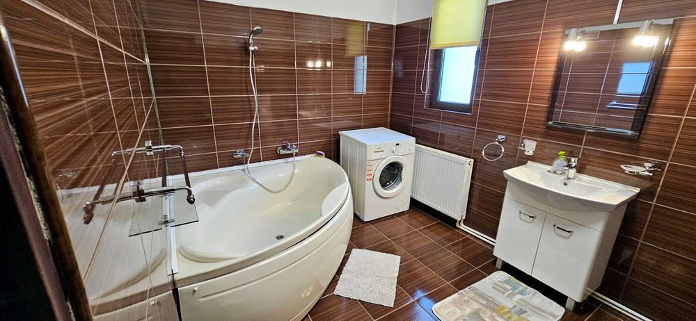 Casa de inchiriat pe DN1 la 9km de Ploiesti