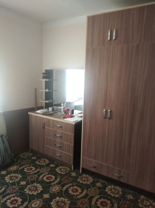 Shkaf Mebeli deyarli yangi