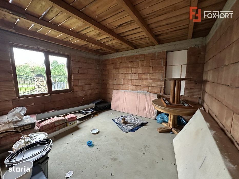 Casa individuala cu 12 camere, 400 mp utili - Bucovat