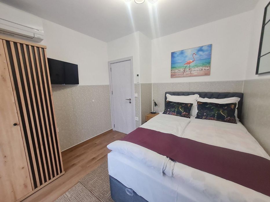 Дава се под наем Тристаен апартамент в Варна, Център - 82 кв.м за 887.4 € - Снимка #4