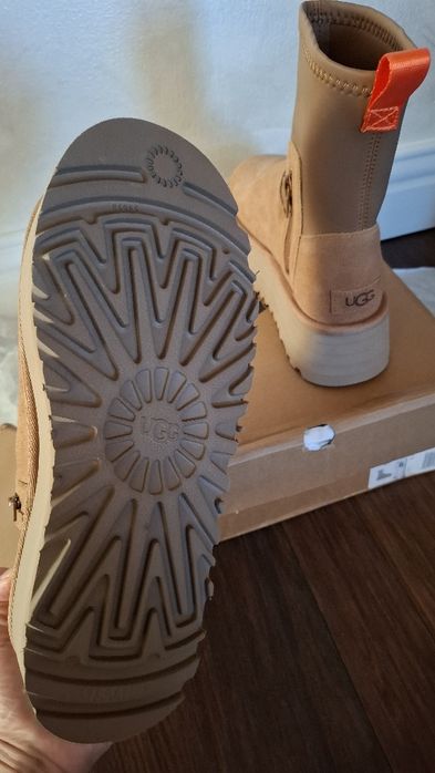 UGG Dipper noi nr 37