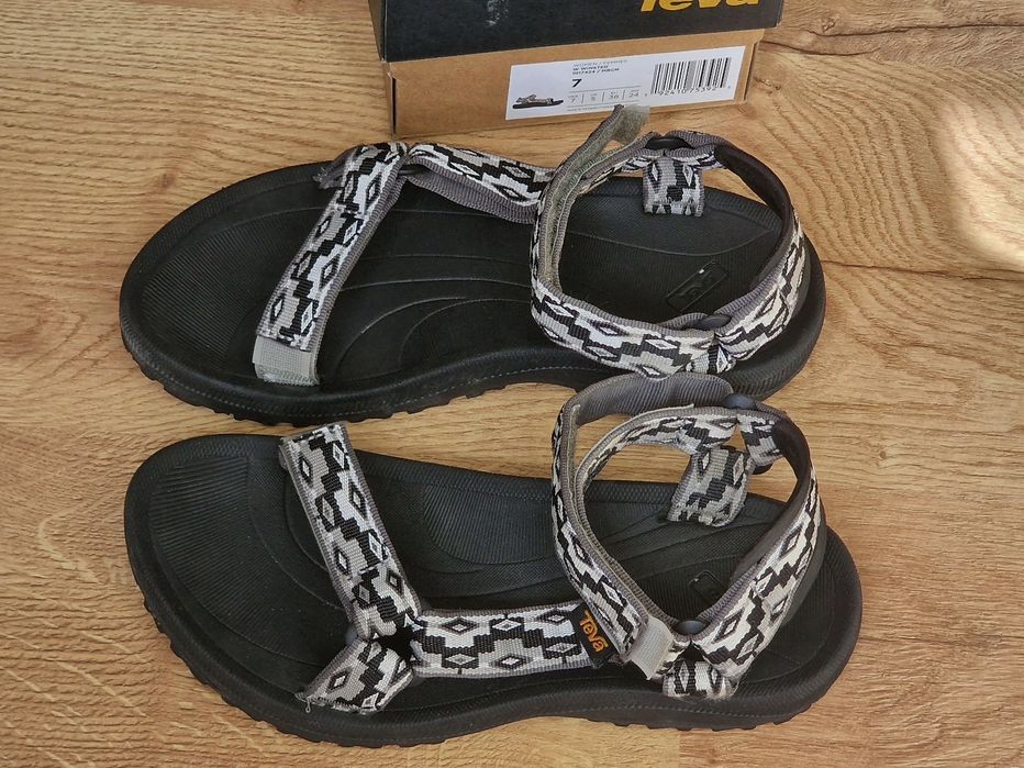 Sandale de trekking de femei Teva Winsted 38