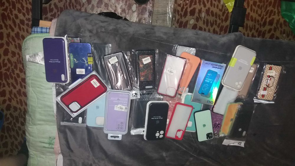 Продам чехлы для смартфонов