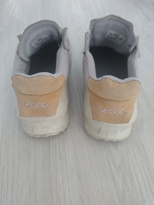 Adidasi Ecco marime 32