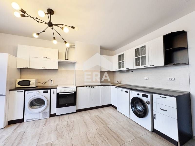 Продава се Тристаен апартамент в София, Малинова долина - 118 кв.м за 1189 €/кв.м - Снимка #11