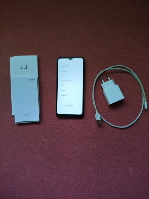 Vând smartphone Xiaomi Redmi 13C NFC