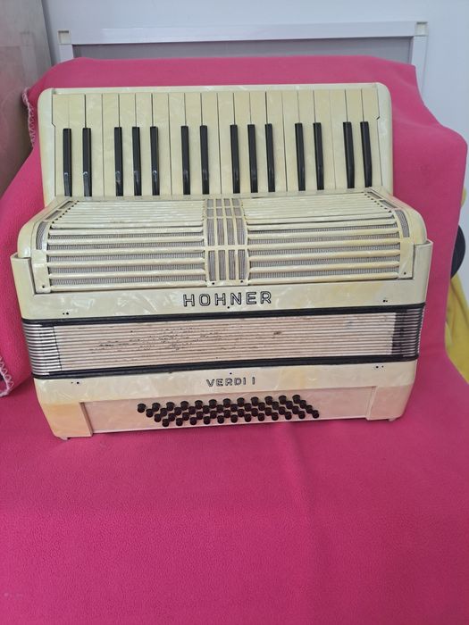 acordeon hohner vergele 48 basi