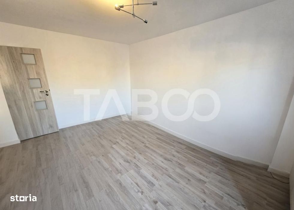 Apartament 3 camere decomandat 2 bai balcon Mihai Viteazul Sibiu