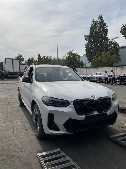 BMW I X 3 M Paket restayling. 53000$ v naliche